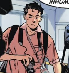 parkersrina's tweet photo. that’s literally peter parker https://t.co/kJle4HpRDR