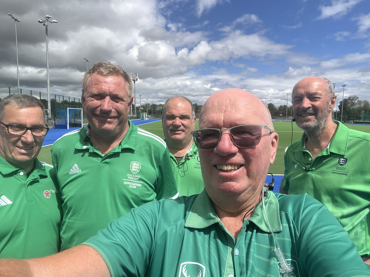 GoddersSteve's tweet photo. 2 long but rewarding days for @SouthCentralHo2 Umpire Development group. 
Working with group of talented young umpires at Hampshire Develpment Centre matchdays at @BasingstokeHC 

@swsportsnews 

#thirdteam #southcentralumpires #development https://t.co/AHU04Vvkc7