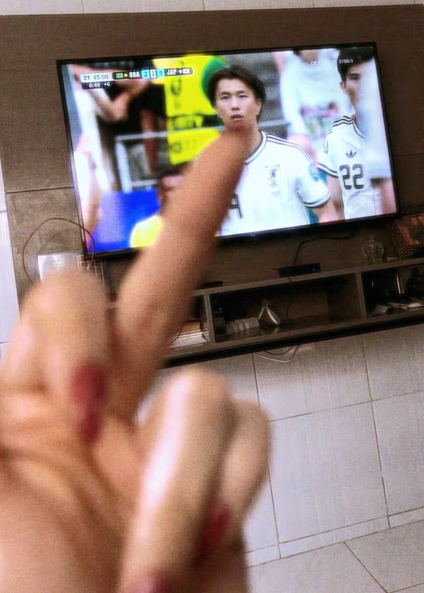 mayzinhatwt's tweet photo. Japão é o caralho, aqui é Brasil!!! 🇧🇷🔥🖕 https://t.co/AIrUdcVTJA