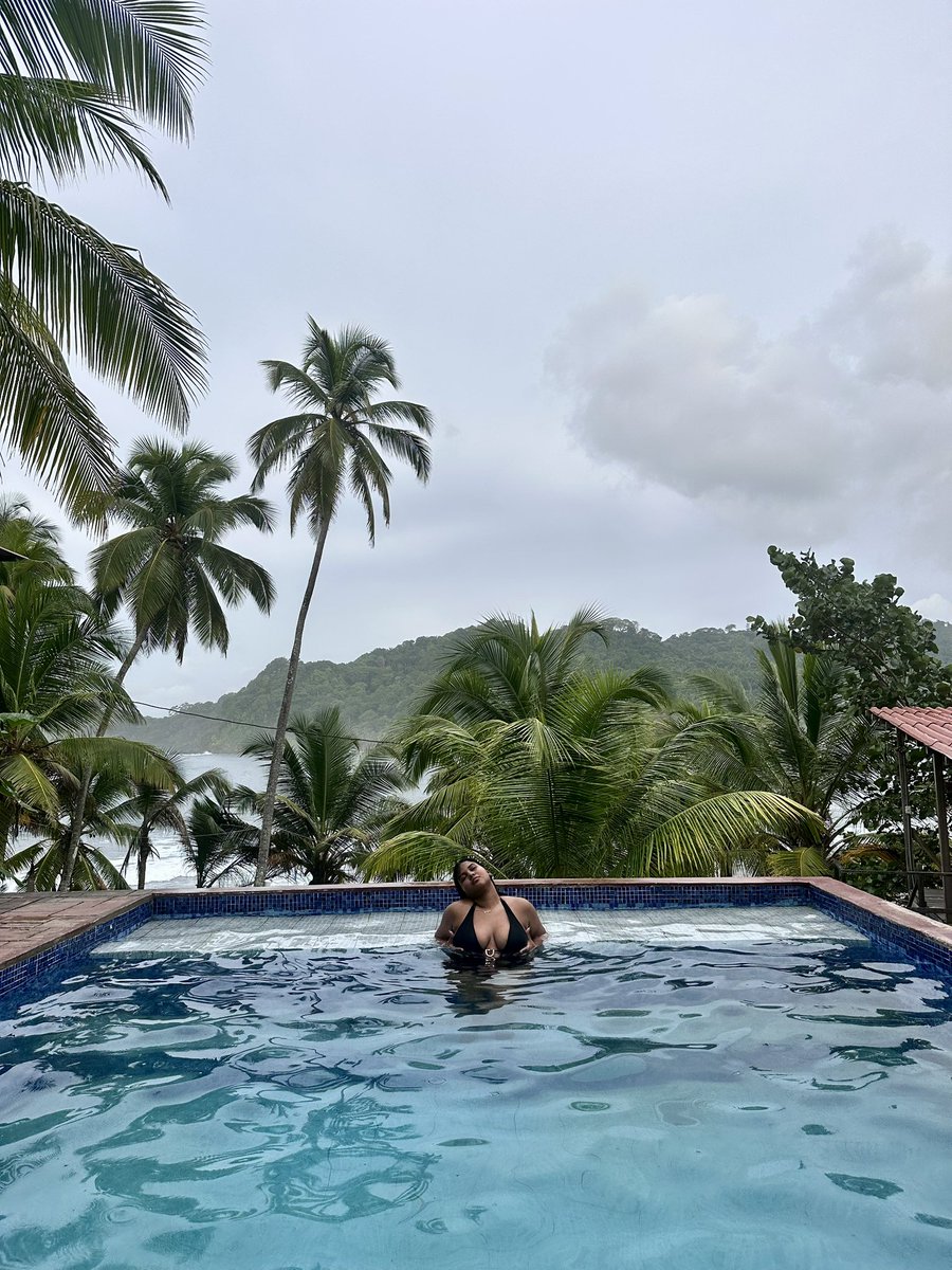 yczelr's tweet photo. Happy place✨ https://t.co/YyErCKeHaR