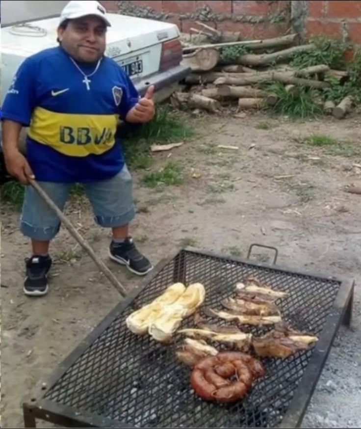 leticiaapropria's tweet photo. Amigos Chineses, Tailandeses e Filipinos vamos nos juntar para um churrasco e falar mau de coreanos e japoneses.

Atenciosamente, sua amiga e prima Brasileira https://t.co/ETRZqw5Ue3