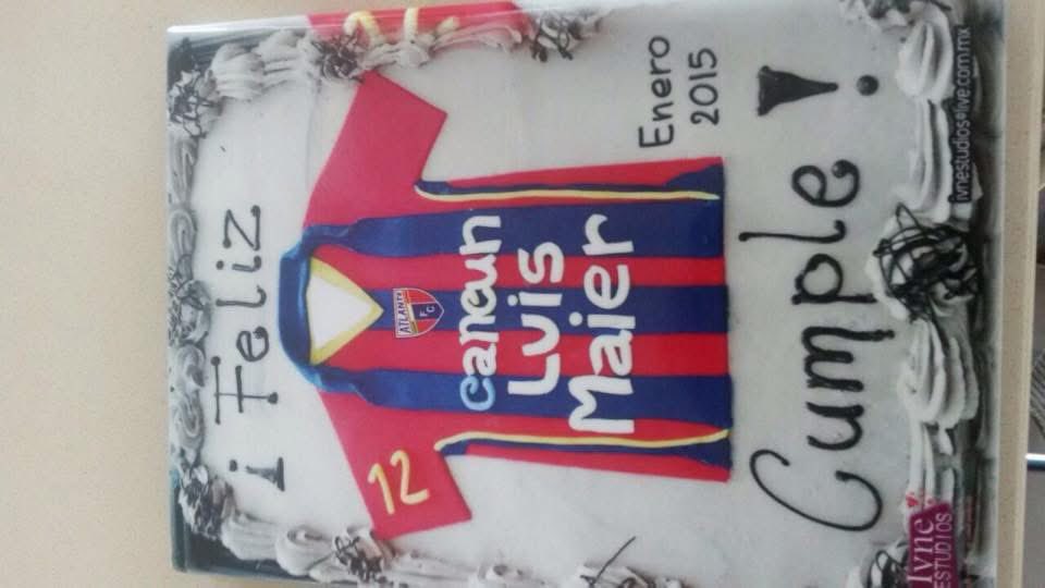 luisMAierg's tweet photo. @Atlante Porque una foto dice mas que mil palabras, gracias a ustedes @Atlante aprendí a amar el futbol, a sufrir por la camiseta y a ser parte del más grande de la historia. Desde pequeño y por siempre del equipo del pueblo. https://t.co/qDQ8UlMAn3