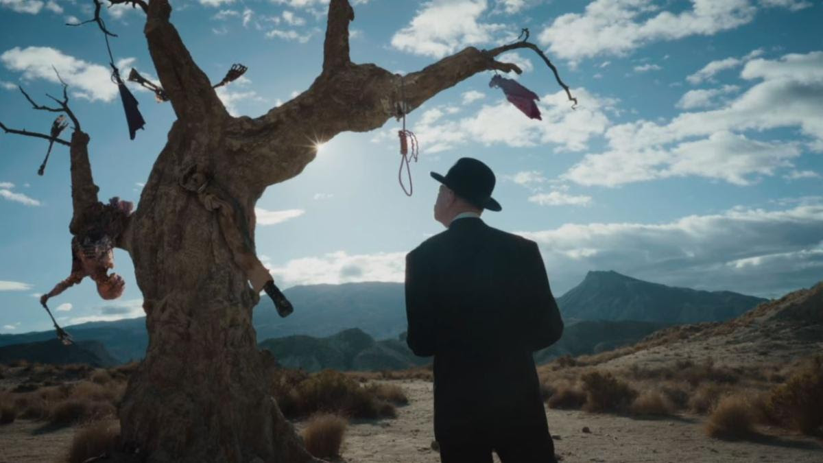 KinoLorber's tweet photo. For his directorial swan song, Alex Cox stars in this frontier fable of American greed, following a mysterious drifter as he scours the West for the names of dead Mexican laborers.

DEAD SOULS begins touring theaters this week: https://t.co/QL0d27cy9A https://t.co/fgm4SObwtt