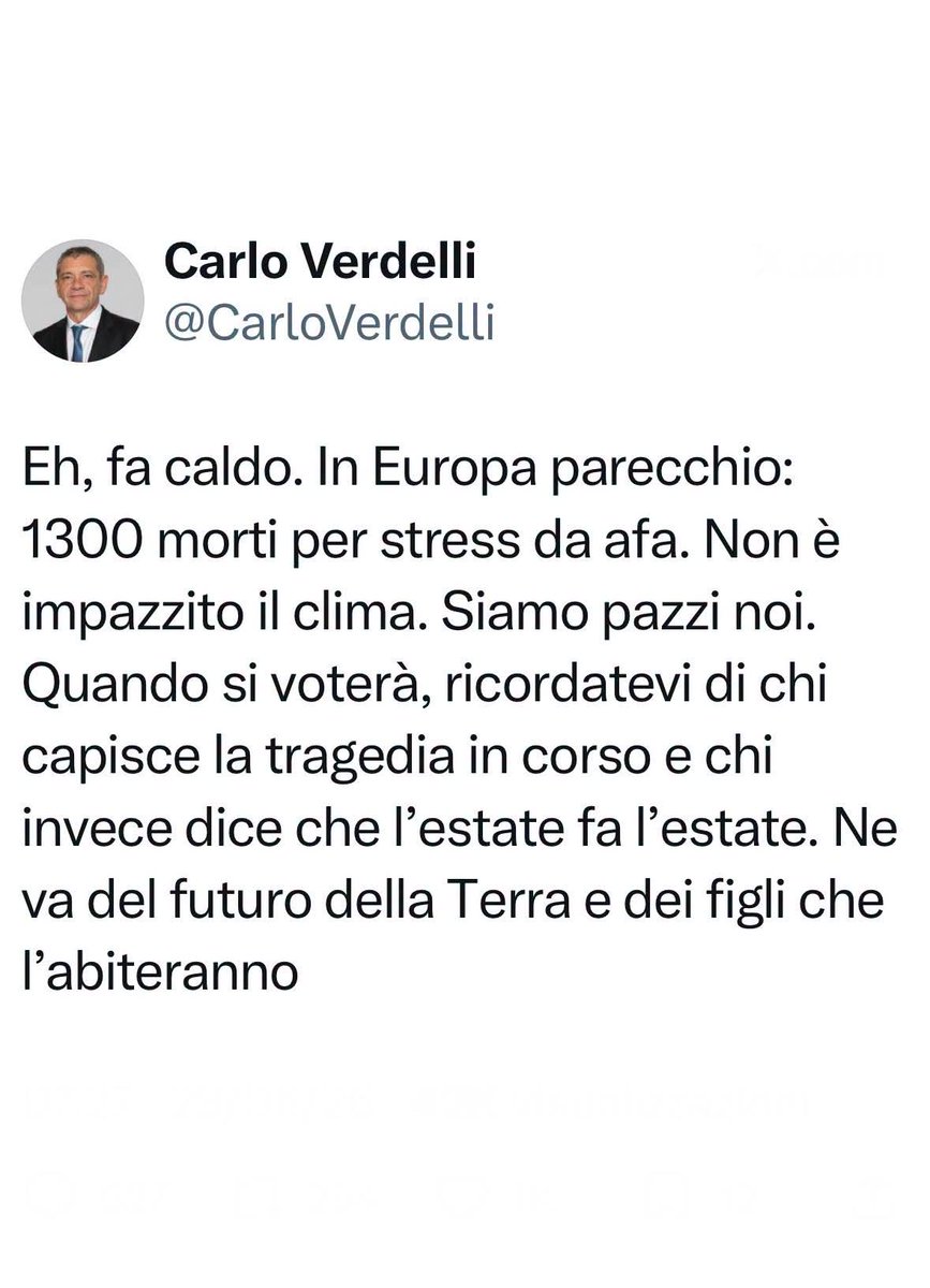 ___Anna22's tweet photo. Quelli che credono che in estate faccia caldo perché è estate, sono il nuovo nemico da combattere e devono andare dritti dritti all'inferno 🫢🤣
⬇️⬇️⬇️⬇️⬇️ https://t.co/BeDR2UkBPc