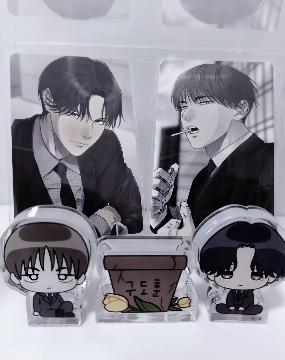 maikoui3's tweet photo. Official merch plus the little things I made myself, they’re so cuuuute!!!:33333
#유원불변 #不変のユウォン #UnchangedMan https://t.co/HV2n0S3ShS