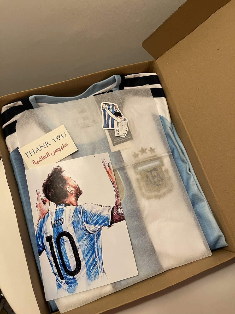 Score__store's tweet photo. 🇦🇷 vs 🇵🇹

أي بوكس بتختار؟ 👀

 🐐 Team Messi
🆚
🐐 Team Ronaldo https://t.co/mC4NY8iVkm
