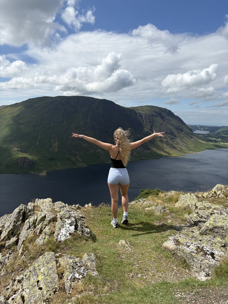 princesXlaylay's tweet photo. Spent the weekend in the lakes 🩵 https://t.co/ZE01ruUF2k