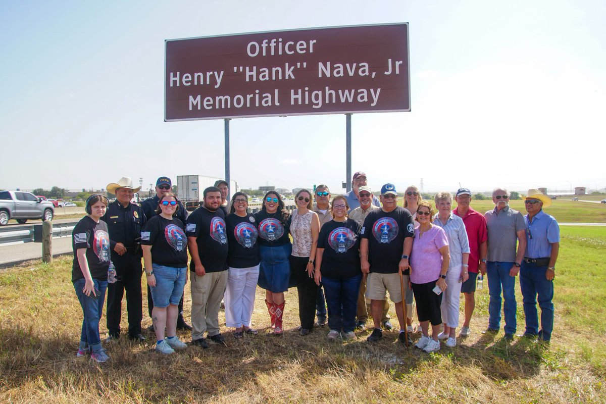 fortworthpd's tweet photo. On June 29, 2026, the City of Fort Worth, unveiled the Officer Henry "Hank" Nava, Jr. Memorial Highway sign.

In December of 2005, Officer "Hank" Nava was shot in the line of duty while serving a parole violation warrant.

Hank passed away two days later from his injuries.

Proving that You Are Never Forgotten, this sign was unveiled so that "Hank" will forever be remembered.

His family, friends, fellow officers, among many others were in attendance today for this beautiful ceremony.

We will be forever grateful to those that have made the ultimate sacrifice.

To Officer Henry "Hank" Nava, Jr. - We got it from here, Brother.
