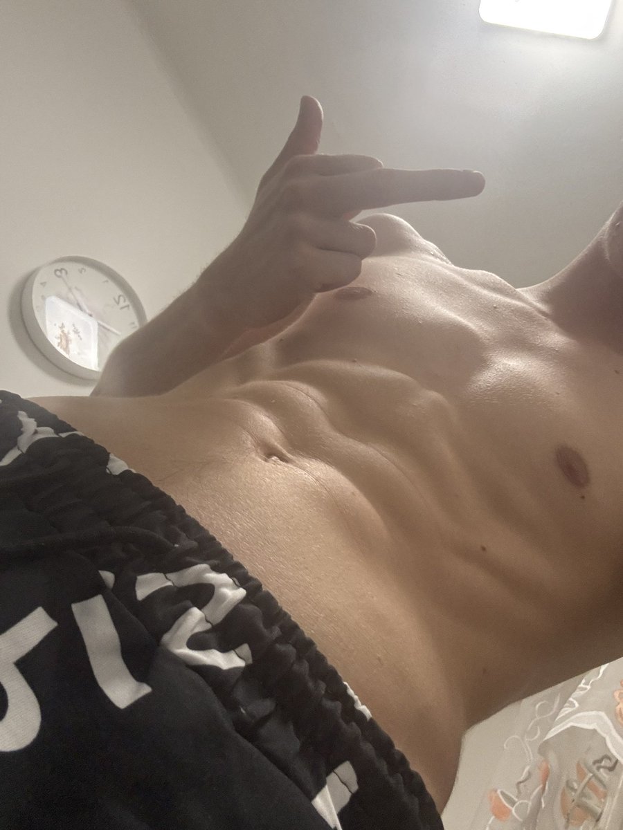 footmasterhun's tweet photo. Send me 10€ just because I am fucking perfect. 🖕🔥
Look at this body. You don't deserve it, but you will pay for it. Drain your account right now.
#Findom #cashtribute #paypig #owned https://t.co/z4yMMz8071