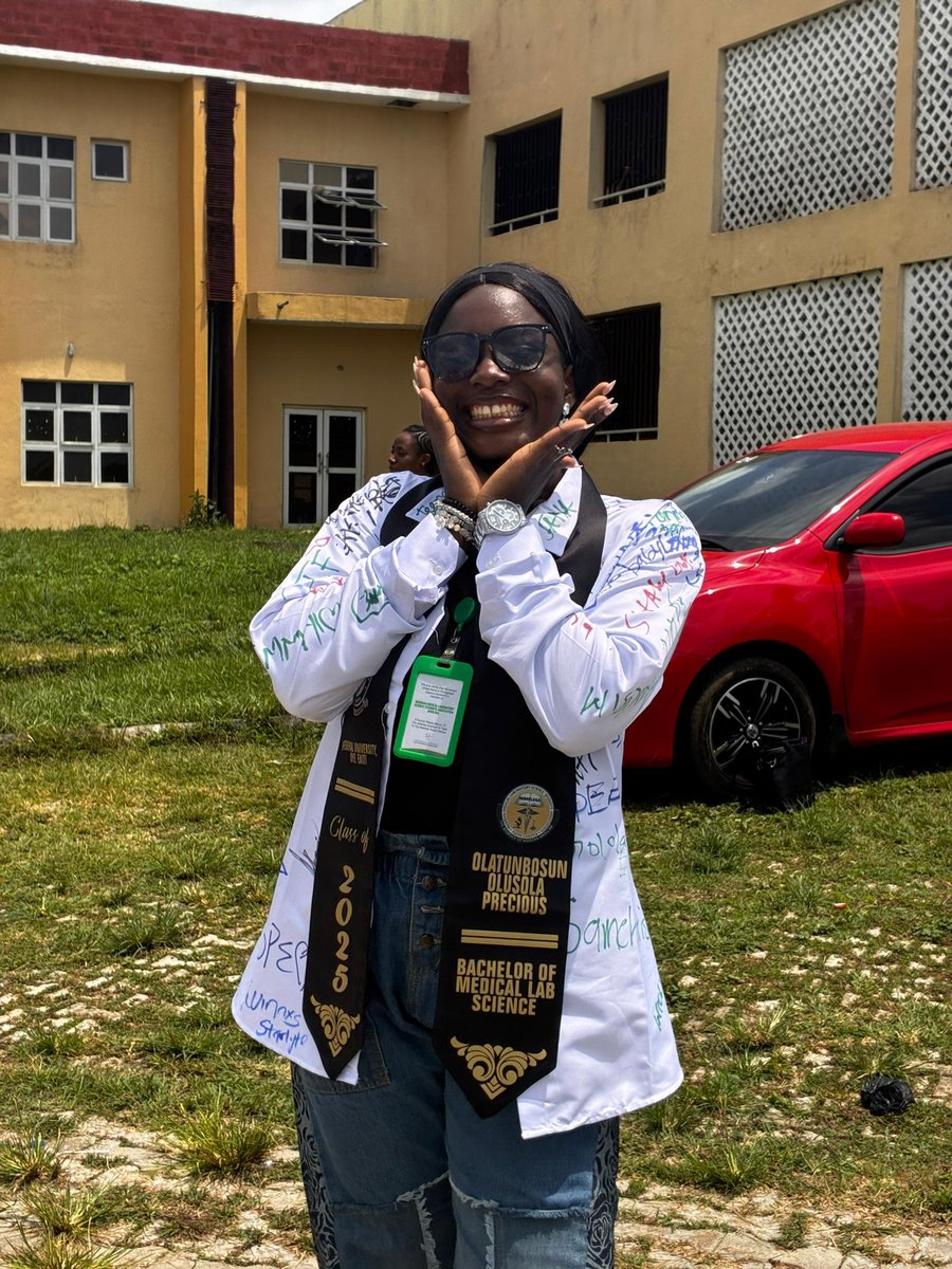 Ola_sola_Precy's tweet photo. God Did 🥹❤️
I will share my testimony later 
#signout 
#graduate 
#BMLS https://t.co/pKjyfkiVc5