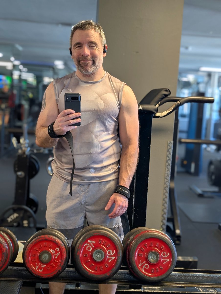 Pundit2000's tweet photo. Monday #Gyming ... they say it will get colder this week ... just 90°F https://t.co/lG8aqvfU98