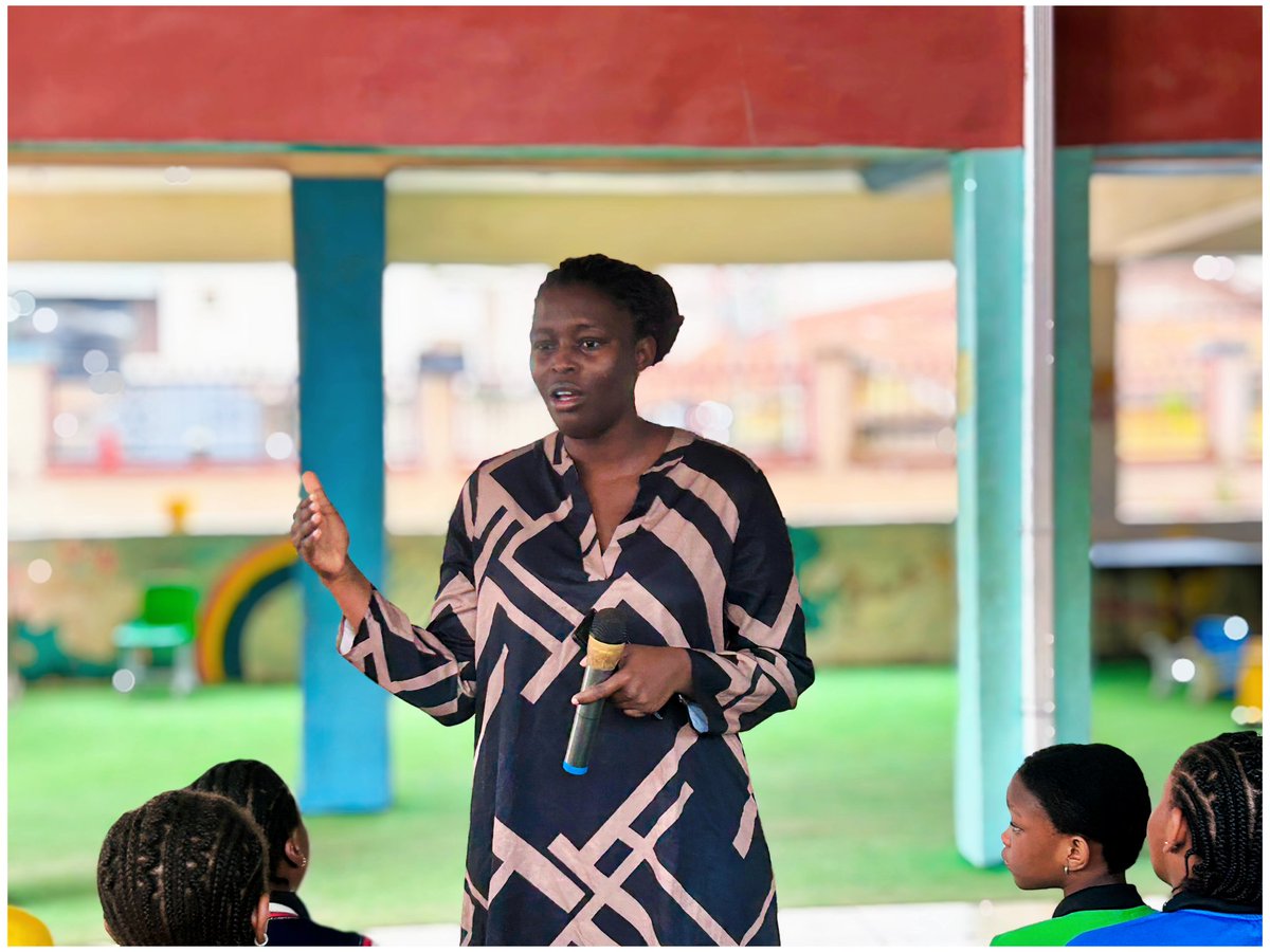 b3Hf01's tweet photo. Confidence in Every Cycle 🩷
B³HF x @padiforyou just wrapped our another outreach at Dreamville School, Lagos,  menstrual health education + pads for the girls.
#EndPeriodPoverty #menstrualhygiene #empowergirlchild https://t.co/Vhq1aDwIsF