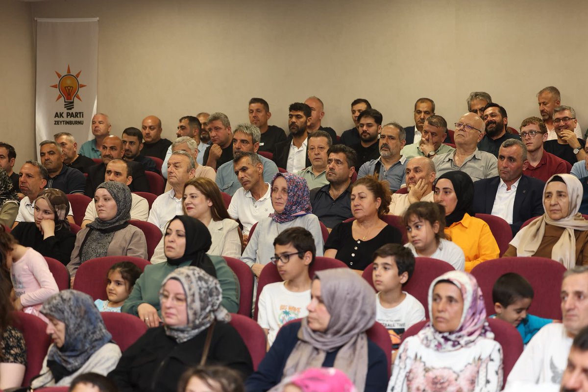akzeytinburnu's tweet photo. 📍Veliefendi Mahallesi’nde samimiyetin, kardeşliğin ve muhabbetin hâkim olduğu güzel bir üye buluşması gerçekleştirdik. 

Katılım sağlayan tüm dava arkadaşlarımıza teşekkür ediyoruz. Birlik ve beraberliğimiz daim olsun. 
@abdullahozdemir
@MustafaY_K 
@h_ibrahimbirer
@omerrarisoy https://t.co/7zbyzjnyLw
