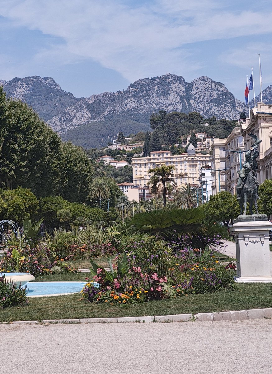 Paul_DB1's tweet photo. And Menton. https://t.co/hPsub1zyc8