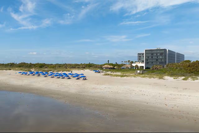 DawnMHaynes's tweet photo. Plan your last family summer vacation beachside in beautiful Cocoa Beach, FL. And oh by the way, attend #CAST2026

Great hotel rate: $179/night plus taxes (8/1-8/8)

Hotel booking code: AST26
https://t.co/H0t12n42qa https://t.co/nrsksyNkR6