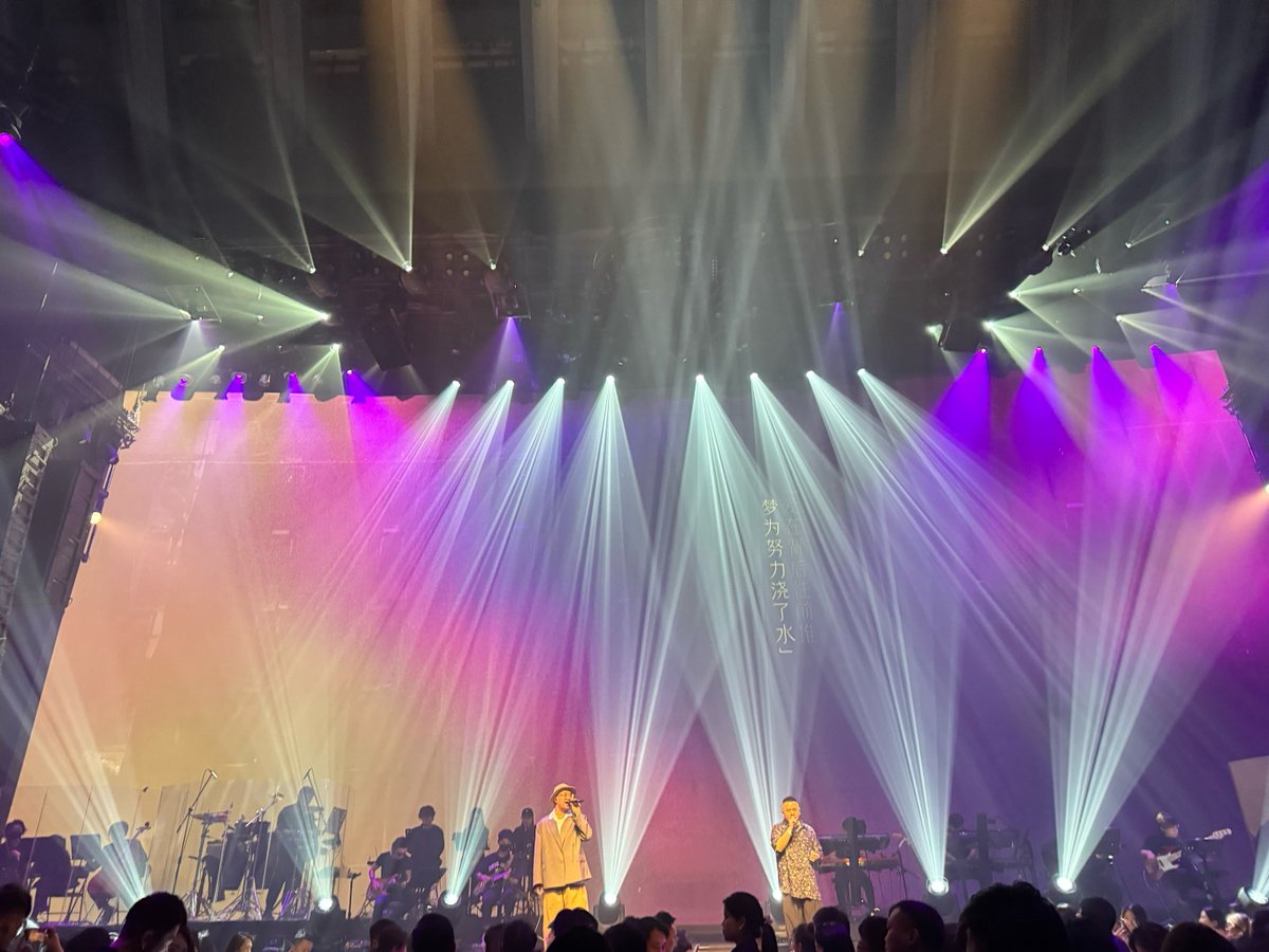 97_natka's tweet photo. Just caught the indie folk band’s live show at the downtown venue—their harmonies gave me chills, every lyric felt raw and unfiltered. Don’t miss their next gig! https://t.co/kdgdszITEa