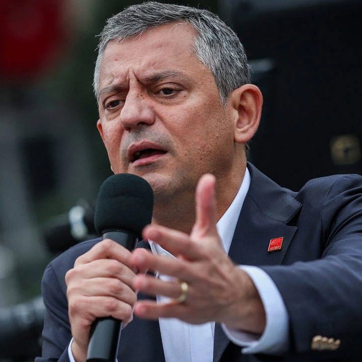 CHP'de Zafer Ruhu: Özgür Özel Yenilgiye Alışmayacaklarını Vurguladı