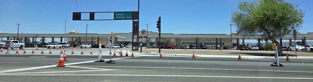 oriol4612's tweet photo. @czabe @bucees Passed by the new Goodyear one and said NOPE  I am out! The line to get in was about 30 minutes in 100+ heat! https://t.co/SKMvPN8gqA