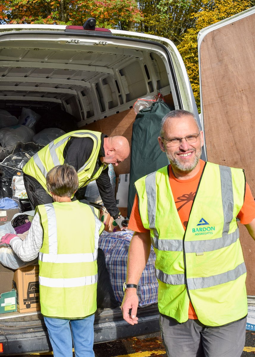 StCatherinesPre's tweet photo. 🚐 Our donation van will be on site Thu 6 Aug, 9–11am.

💚 We’re especially looking for wedding dresses &amp; occasion wear for the next Bridal Pop-Up if you have any you’re willing to donate. https://t.co/KYC5XldlG1