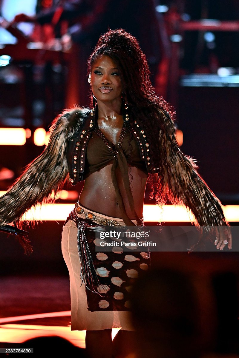 EDoechii's tweet photo. Doechii and SZA’s performing for Ms. Lauryn Hill’s tribute #BETAwards 🎶 https://t.co/ggK0abalmP