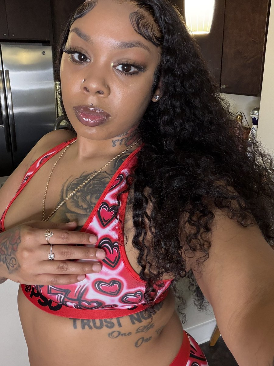 SheGotThemCakes's tweet photo. Been a min🫦🩷🤍❤️ https://t.co/N0BsPUmASf