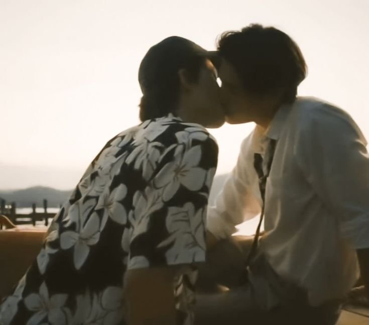 crackheadalien7's tweet photo. And oh....... how much pain and pleasure this deleted scene gave me! 

#NeverLetMeGoSeries https://t.co/KdzOMK7zvD