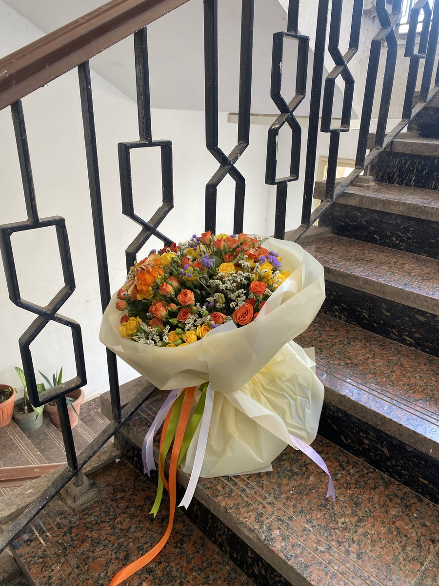 ayahghazy4's tweet photo. حاسه دا احلى بوكية ورد عملته ف حياتي 😭🧡 https://t.co/oPyY9RCESS