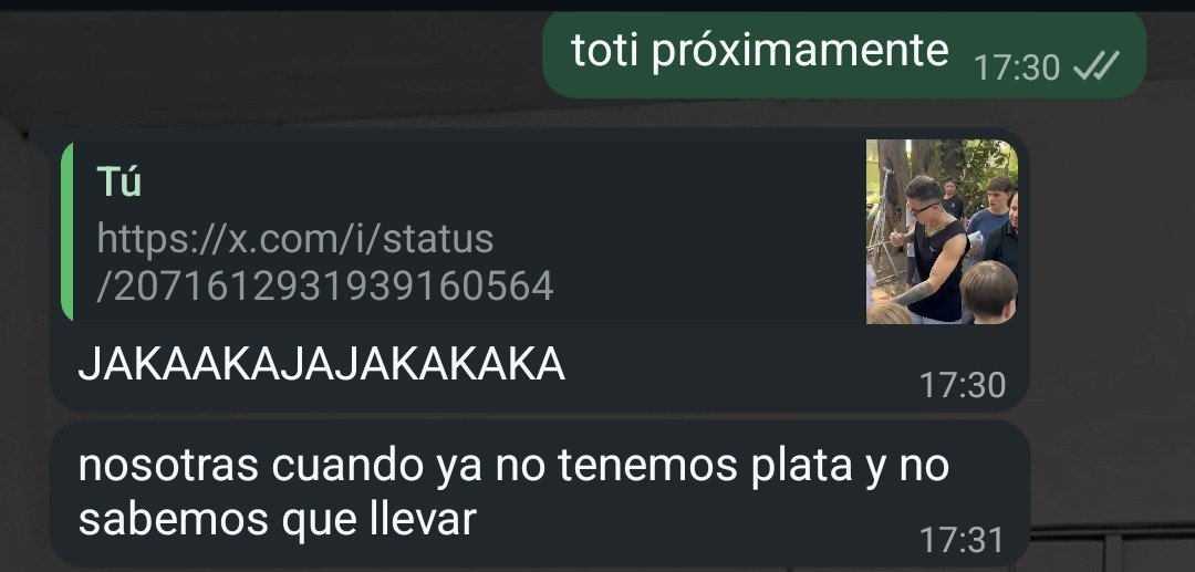 TotixMora's tweet photo. seremos 😒 https://t.co/a8DKh3uCCy