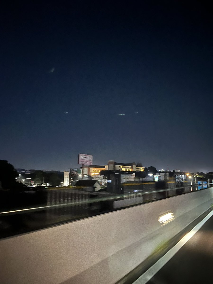 moteduy's tweet photo. emang boleh dinyasarin gini sama gmaps https://t.co/KpvTpVBMOe