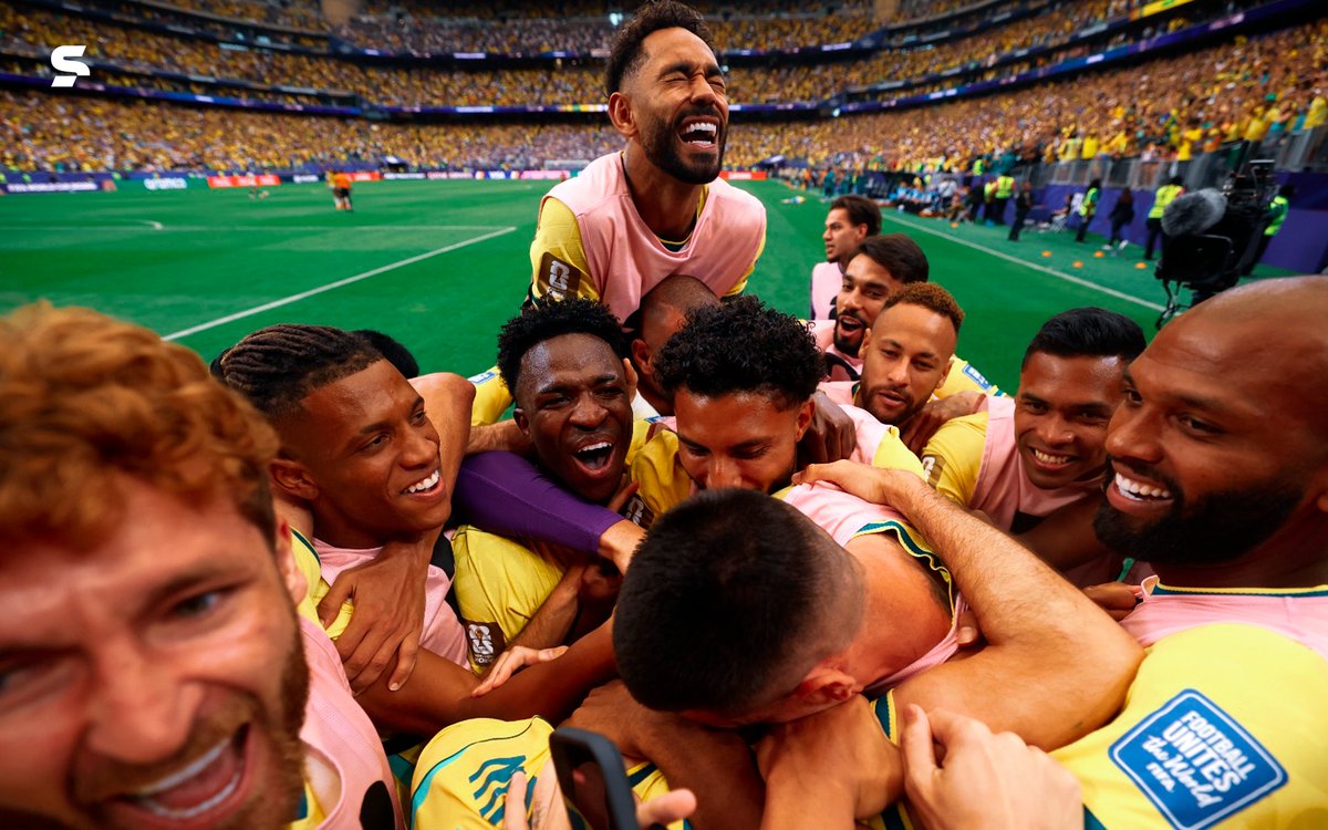 sportv's tweet photo. O BRASIL É PRA QUEM ACREDITA! 🇧🇷🔥

Que jogo, que sofrimento, que orgulho! A Seleção Brasileira teve um desafio gigante contra o Japão, mas os nossos guerreiros jogaram com o coração na ponta da chuteira. Na raça, na vontade e no talento: ESTAMOS NAS OITAVAS DE FINAL!

Podem duvidar, mas a camisa amarela pesa demais. O BRASIL É PRA QUEM ACREDITAAAAA!

📸: Getty Images

*Contém texto alternativo

#CopaNaGlobo #ViveNaGente #NossaSelecao #Brasil #SelecaoBrasileira