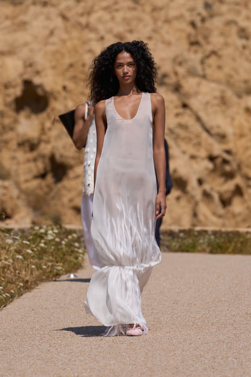 HFsarahb's tweet photo. Jacquemus spring 2027 https://t.co/osAts9Hp1o