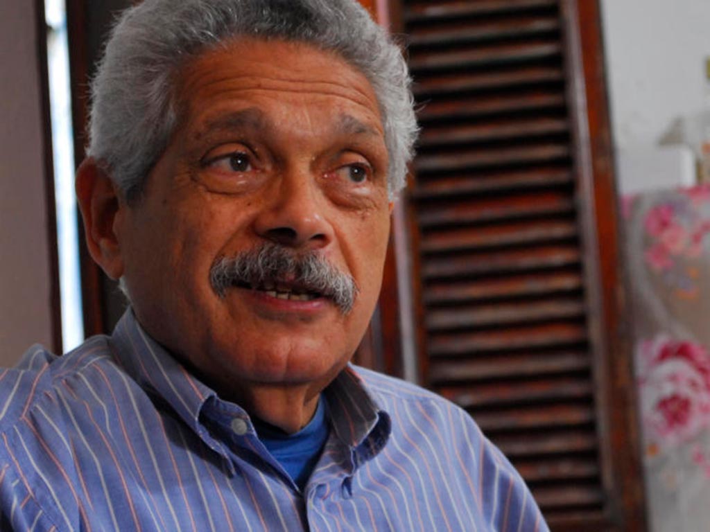 DiazCanelB's tweet photo. Felicidades en su 80 cumpleaños para Pedro Pablo Rodríguez. 

Gracias por toda una vida acercándonos a Martí y contándonos nuestra historia con tanta pasión. Para #Cuba es un orgullo tenerte. 

Abrazo mío y de Lis. https://t.co/2yIhPbVKAW
