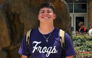 sixstarfootball's tweet photo. EVENT COERAGE | Several running backs impress at TCU prospect camp.

☆ Six Star Football takes a look at several rising prospects who impressed 💥
📖 Full recap + scouting reports now live!

STORY ▶️ https://t.co/w5vcM30JL5 

@ZacchaeusCamp @Chosen1coby @Eli_Franks2028 @W_Fredericksen @fulgham2029 @kam_primetime @Only1PrinceG @HoldynGoff1 @HeilmannBrock @TayveonHorne @John71536062230 @elijah817__ @LiamJon0905 @TravonJones09 @george_Jre2 @NikkoL52 @ZakLigon @EJ_Lockwood  @JaydonMcBride88 @JAYMITCH_1  @Moreno_Offical @John_Okonji_ @RodriguezA_22 @Tylersadler05 @Josiah1Sentell @Kemarion2028 @409camm @AlijahTorian @lejuandro