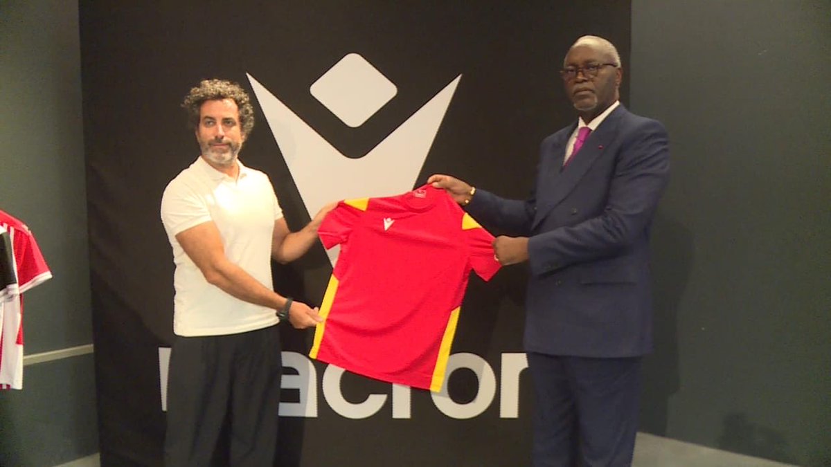 MpanMedia's tweet photo. 🚨🇨🇬 𝐋𝐄 𝐂𝐎𝐍𝐆𝐎 𝐒𝐈𝐆𝐍𝐄 𝐔𝐍 𝐏𝐀𝐑𝐓𝐄𝐍𝐀𝐑𝐈𝐀𝐓 𝐀𝐕𝐄𝐂 𝐌𝐀𝐂𝐑𝐎𝐍

📍 Bologne (Italie)

Le Congo a officialisé un partenariat stratégique avec l’équipementier italien Macron 🇮🇹 pour moderniser son sport.

#Congo #Macron #DiablesRouges #Sport https://t.co/NuUpzz49Nm
