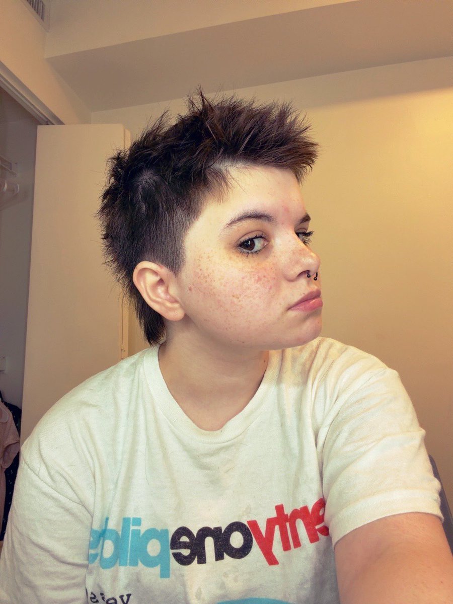 ode2rab's tweet photo. ik its not selfie day but i got a mullet and i really like it :)) 
#clikkietwt https://t.co/MIYhydSQEW