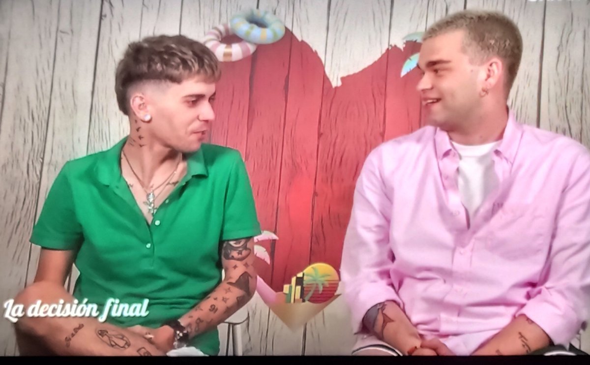 Cienrosas's tweet photo. #firstdates29j

La España de PedroSánche🤣 https://t.co/rgAYqYlTmd