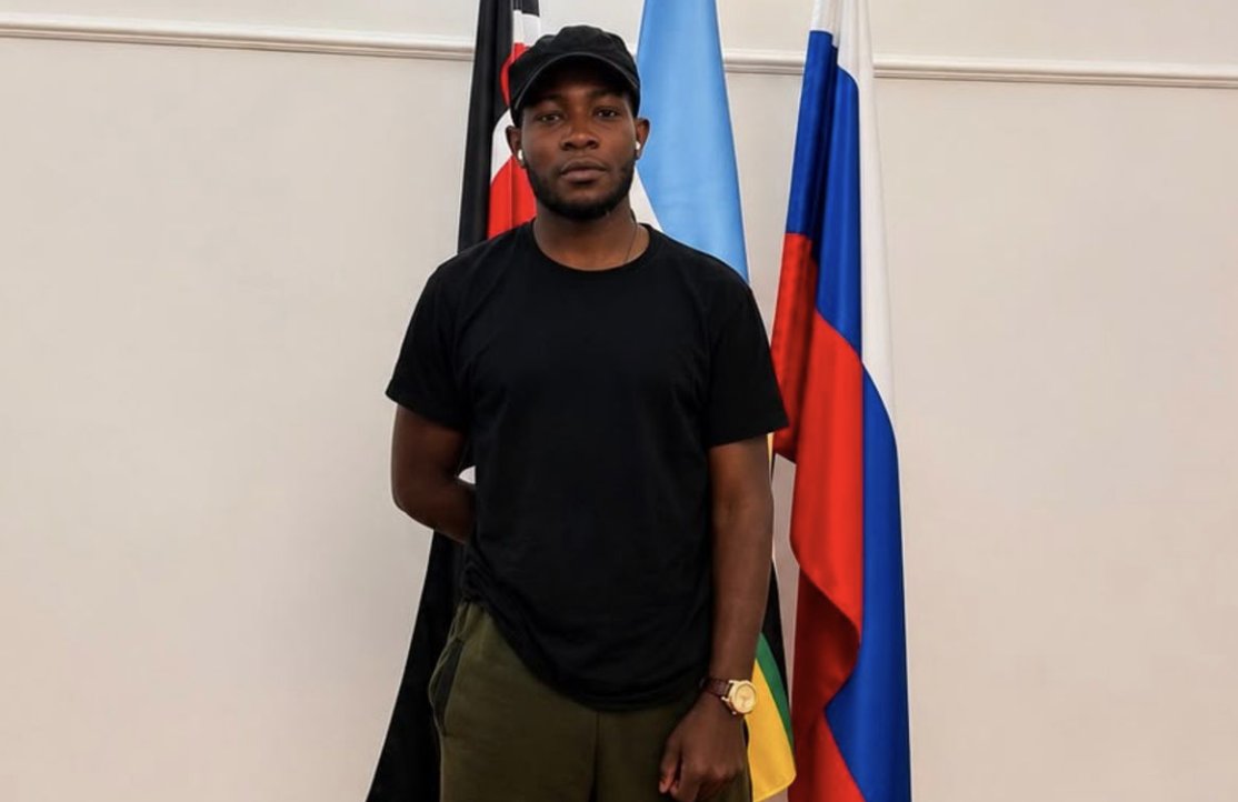 ntvkenya's tweet photo. 'I left for shopkeeper job and ended up on Russia frontline'

Awiti says he left Kenya in 2024, believing he had secured a legitimate job.

https://t.co/sbGz7Yr5mh https://t.co/eK398UQzw4