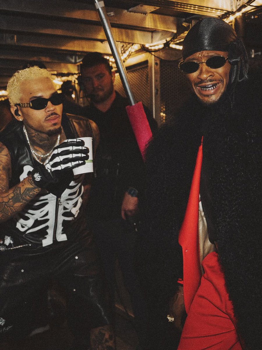 hwloiza's tweet photo. Chris x Usher https://t.co/NRmdLaJ8cS