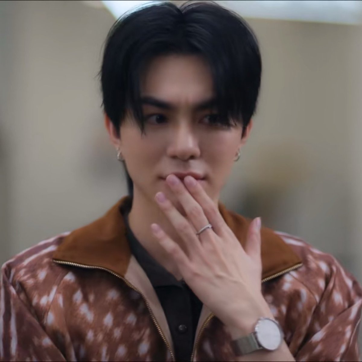 mbw2721's tweet photo. คุณหนูอย่ามาใกล้กระผมเลยครับ😂
#LosttoLightEP2 https://t.co/3zxuCcOoNz
