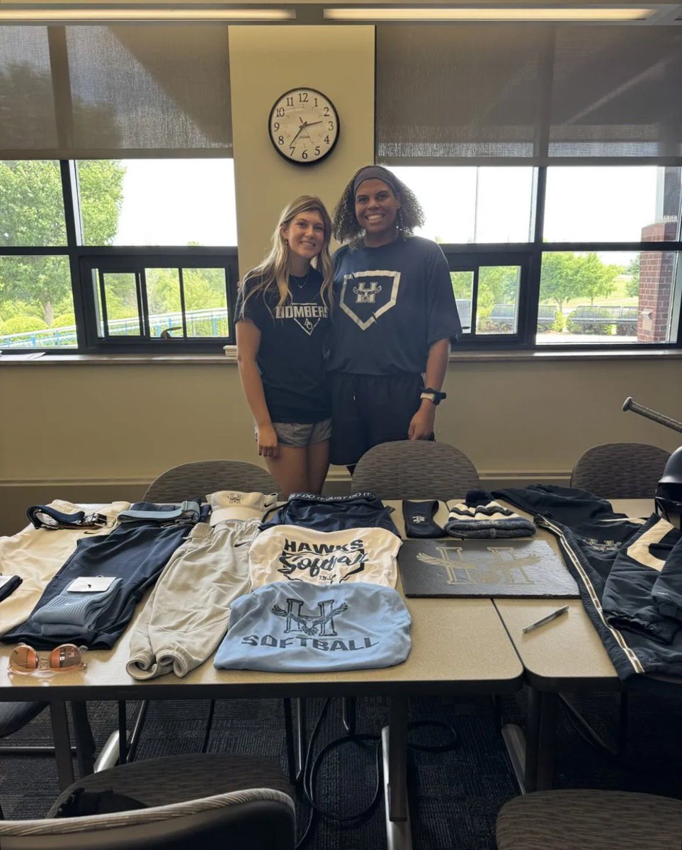 ElyssArmstrong's tweet photo. Thank you @HCC_Softball for a great visit! https://t.co/U3j9ZQoFIN