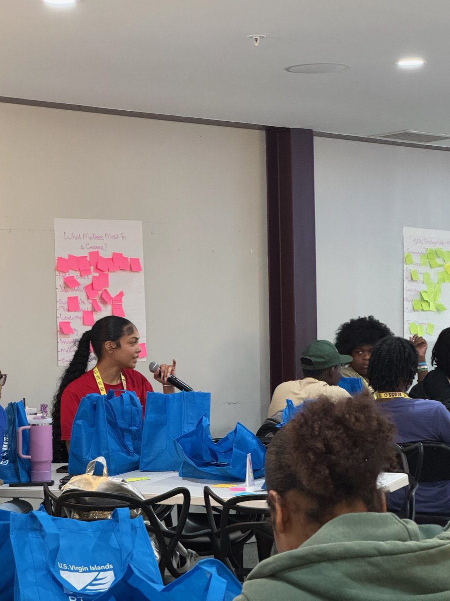 UVIRTP's tweet photo. Future leaders in action! 🌟 At Industry Day, SOAR students connected with RTPark clients and industry pros as they explored real career paths in tech, finance, and more across St. Thomas and St. Croix. #UVIRTPark #FutureLeaders #USVI https://t.co/ZdZrlrpaxW