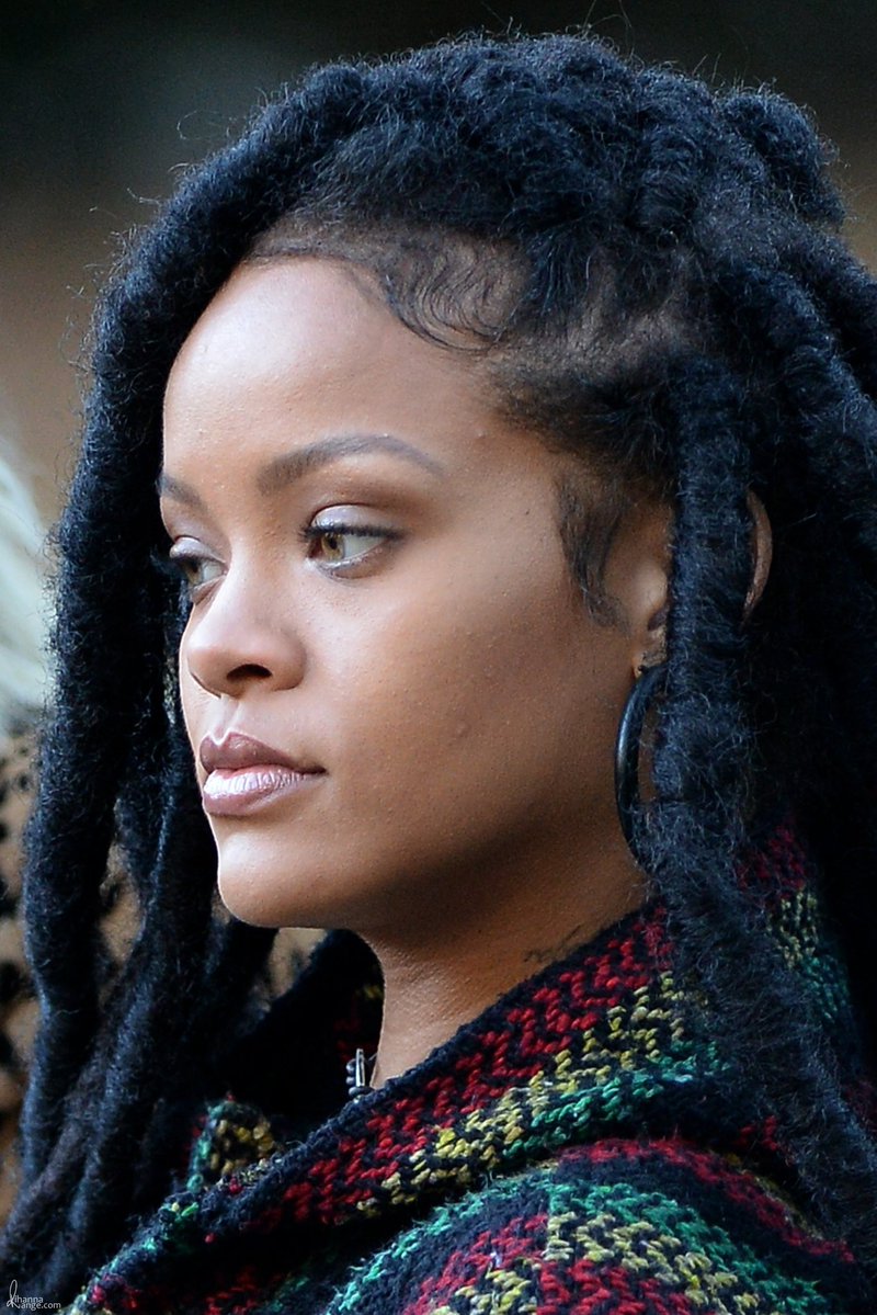 rihanna archive tweet media