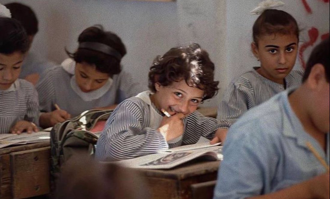 aseelswaid9's tweet photo. Palestinian Student 1993 https://t.co/2eewI6ajZb