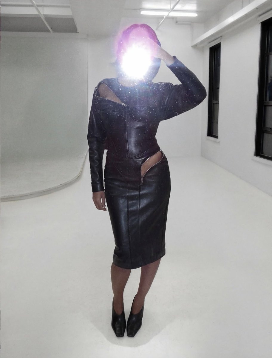 solange hourly tweet media