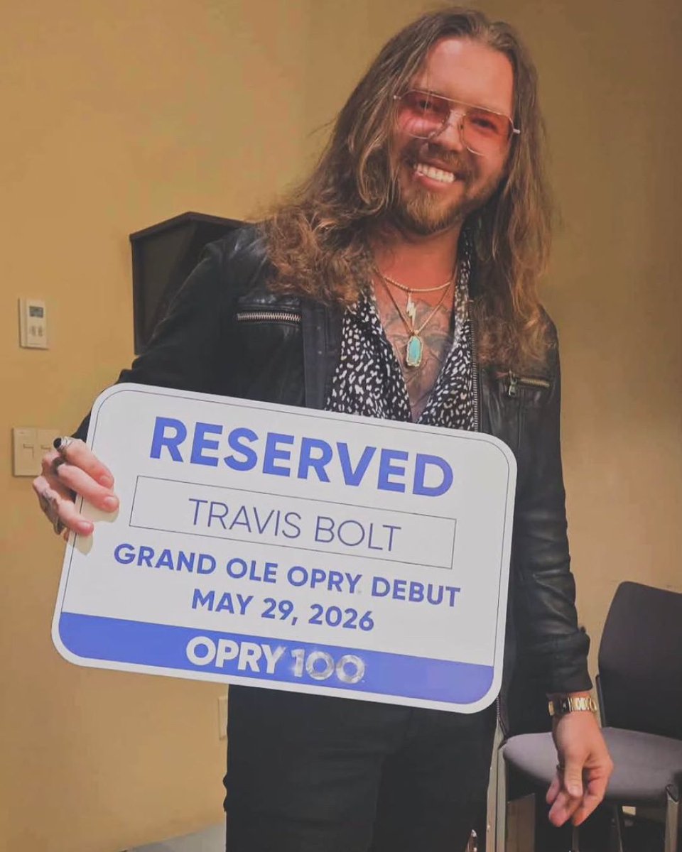 TravisBoltMusic's tweet photo. Not gonna lie… this month’s been crazy in the best way. Feelin' real blessed out here ⚡️ https://t.co/nM5O8rxyN0