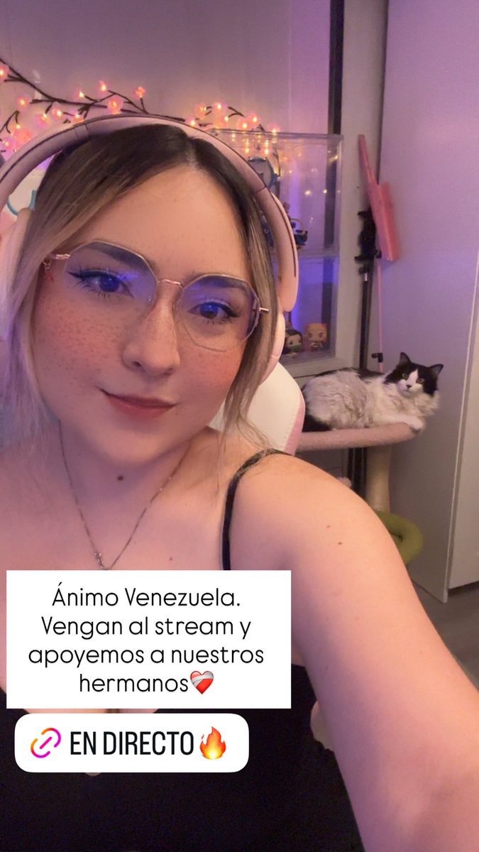 LuuOnline's tweet photo. Vamos a hacer este stream pensando en nuestros hermanos de Venezuela. 
Anclaremos un enlace donde pueden hacer cualquier donación ❤️‍🩹 
#VenezuelaNoEstáSola https://t.co/crMYP5Y0j2