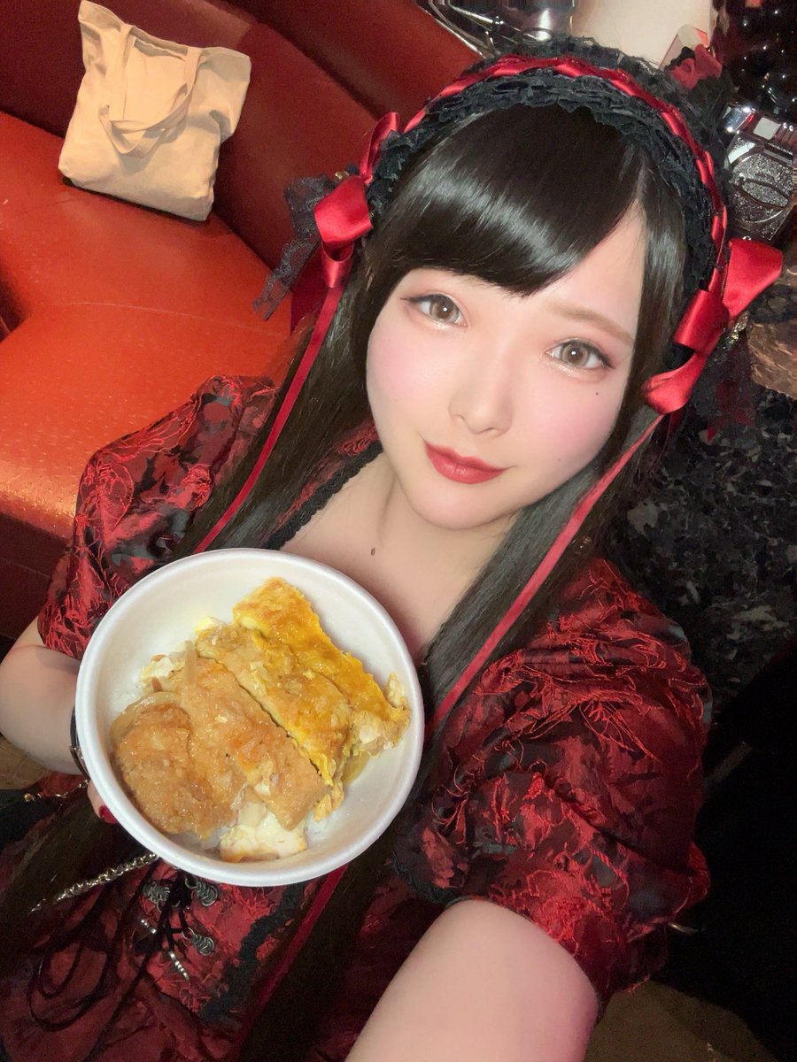 yukari_ebdb's tweet photo. 早く目が覚めたからゴミ出しついでに家の周り散歩してきた！
そして昨日のカツ丼の残りを食べたんだけど体に染み渡った🥺ྀི
ちぃさんのカルボニキ(勝手に呼んでる)いつも美味しいご飯ありがとうございます🙏🏻 https://t.co/CPQVJTrVmt