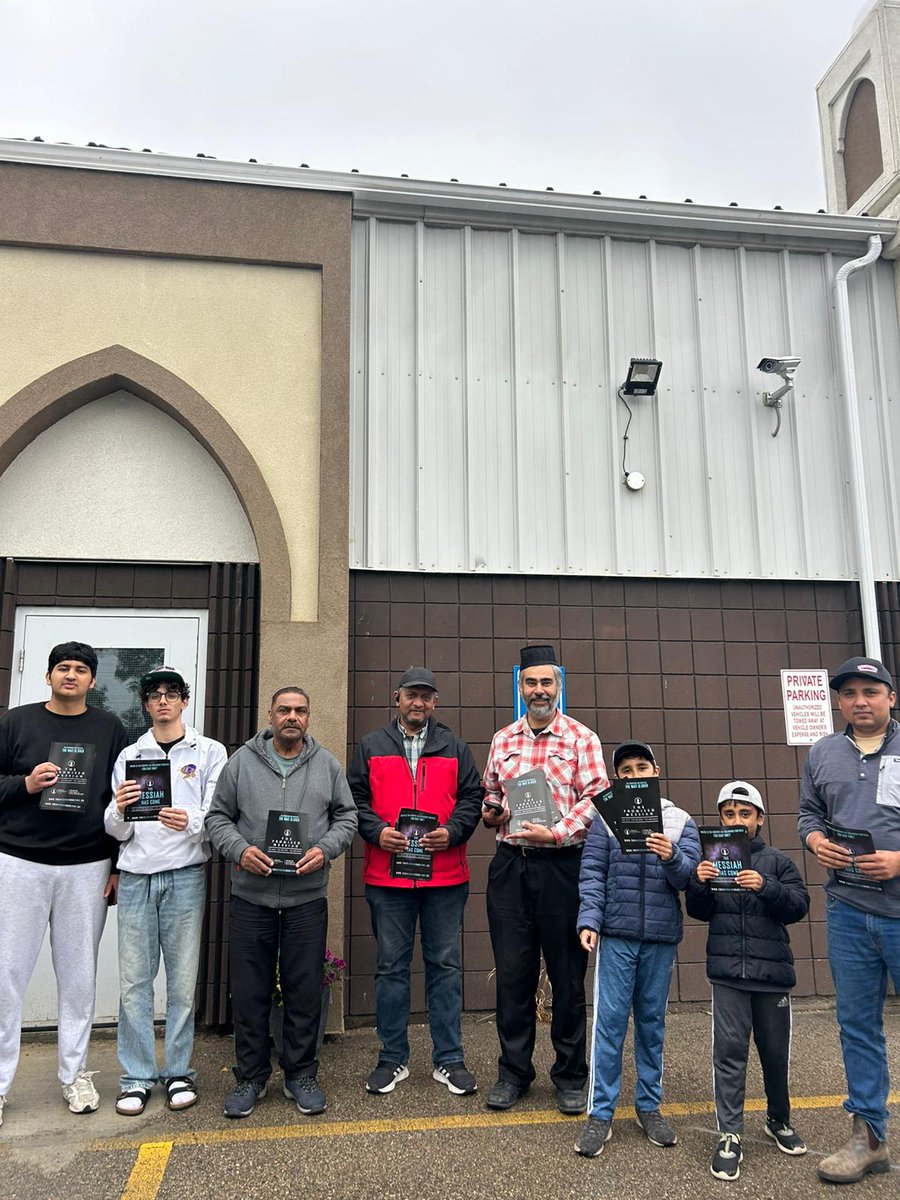 AMJLloydminster's tweet photo. AMJ Lloydminster warmly invite Mosque Neighborhood to "Canada Day BBQ" Wednesday July 1st, 2026 11:00 am at Baitul Amaan Mosque.
#AMJLloydminster
#Lloydminster
#BaitulAmaanMosque
#CanadaDay
@MeridianSource
@PrimeTimeLocal https://t.co/eLqcbRaip4