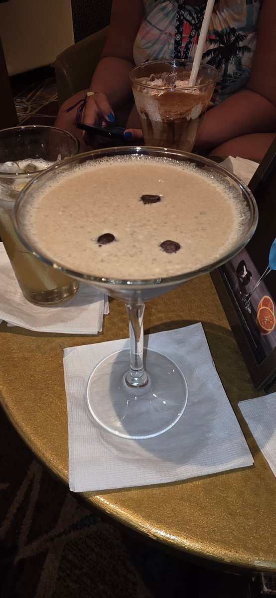 senorcoolo's tweet photo. No wrong with an Espresso Martini post dinner https://t.co/buEajRhFtk