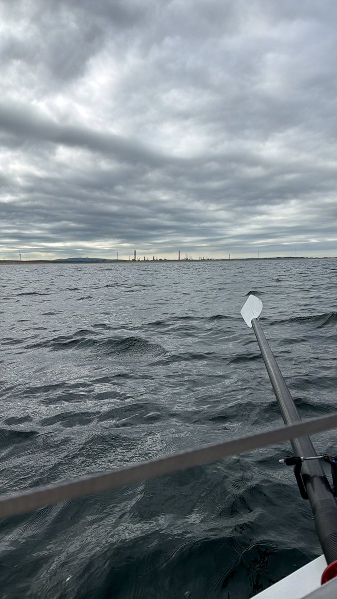 RemigesV's tweet photo. A few action shots of HMS Handsome … I mean Team Remiges V.
🤣🤣🌊🌊🚣‍♀️🚣‍♀️

Valuable experience for us all out here in the North Sea with varying winds, currents/tides and of course the weather that the lovely North East of Scotland throws at us.

https://t.co/Xr9x6uKHwd https://t.co/64Du8OCSLt